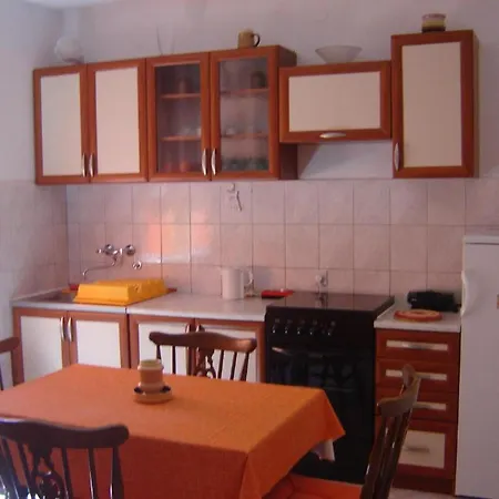 Grgorinic - Ground Floor Apartment Pula